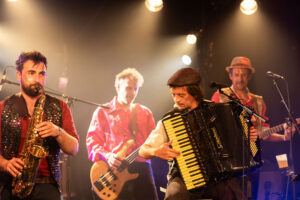 FARA NAZWA - SAMEDI 11